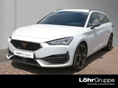 Używany Cupra Leon VZ1 300 KM (220 kW) 2024 Biały Sedan/Limuzyna