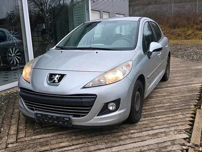 Gebraucht Peugeot 207 95 PS (69 kW) 2010 Silber Kleinwagen