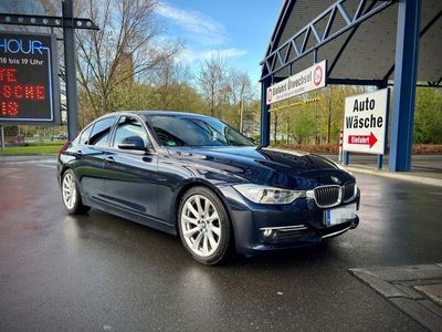 gebraucht BMW 320 d Luxury Line Navi / Leder / Schiebedach