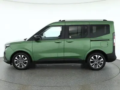 Gebraucht Ford Tourneo Courier Titanium 125 PS (91 kW) 2025 Grün Van / Kleinbus