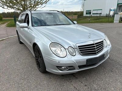 Gebraucht Mercedes E500 Avantgarde 390 PS (286 kW) 2008 Grau Kombi