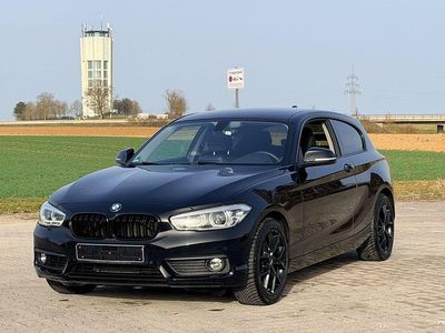 Gebraucht BMW 118 Sport Line 136 PS (100 kW) 2018 Schwarz Kleinwagen