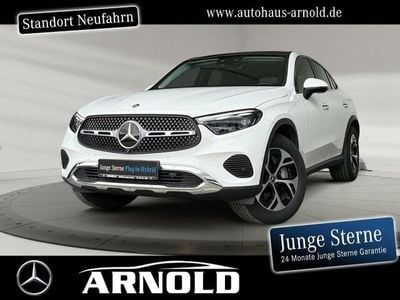 Używany Mercedes GLC300e 333 KM (244 kW) 2023 Biały Coupe