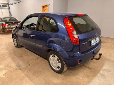 Gebraucht Ford Fiesta 90 PS (66 kW) 2006 Blau Kleinwagen