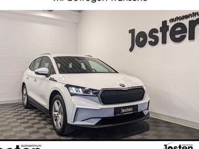 Weiß Gebraucht 2024 Skoda Enyaq iV Loft SUV | 28.990 € (Superpreis)