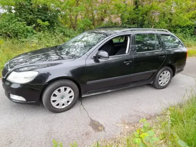Gebraucht Skoda Octavia Active 105 PS (77 kW) 2012 Schwarz Kombi