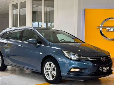 Gebraucht Opel Astra Active 125 PS (91 kW) 2017 Azur blau (m2) Kombi
