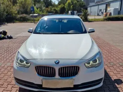 Gebraucht BMW 530 Sport Line 258 PS (189 kW) 2014 Weiß Limousine