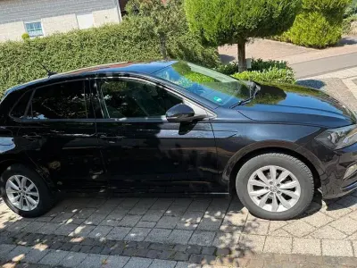 Gebraucht VW Polo Highline 95 PS (69 kW) 2019 Schwarz Kleinwagen