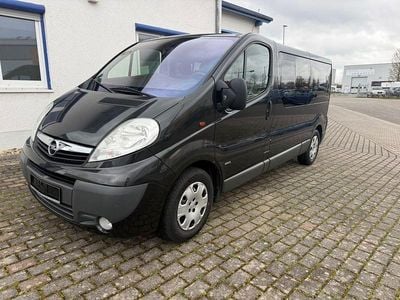 Begagnad Opel Vivaro 114 HK (83 kW) 2013 Svart Minibuss