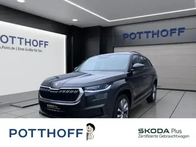 Second-hand Skoda Kodiaq Tour 200 CP (147 kW) 2022 Negru SUV