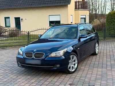 Gebraucht BMW 530 Luxury Line 235 PS (172 kW) 2009 Blau Kombi