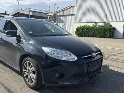 Gebraucht Ford Focus Trend 125 PS (91 kW) 2014 Other Kombi