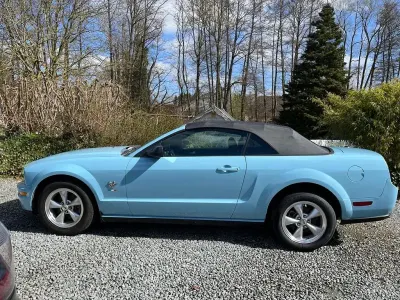 Gebraucht Ford Mustang 305 PS (224 kW) 2009 Blau Cabrio