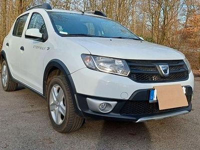 Gebraucht Dacia Sandero Stepway Ambiance 90 PS (66 kW) 2014 Weiß Limousine
