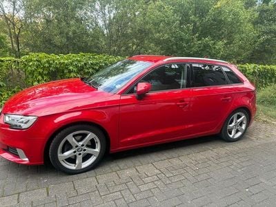 Gebraucht Audi A3 Sport 150 PS (110 kW) 2018 Rot Limousine