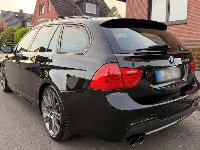 Gebraucht BMW 330 Sport Line 245 PS (180 kW) 2012 Schwarz Kombi