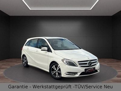 Usata Mercedes B180 122 CV (89 kW) 2014 Bianco Monovolume