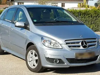 Gebraucht Mercedes B180 116 PS (85 kW) 2010 Grau Van / Kleinbus