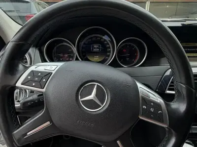 Gebraucht Mercedes 200 136 PS (100 kW) 2012 Grau Kombi
