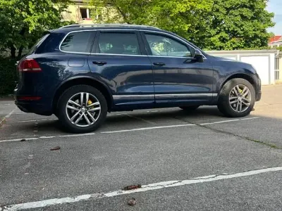 Gebraucht VW Touareg 239 PS (175 kW) 2010 Blau SUV