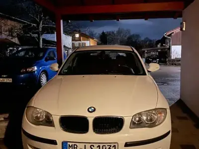Gebraucht BMW 116 Sport Line 122 PS (89 kW) 2010 Weiß Kleinwagen
