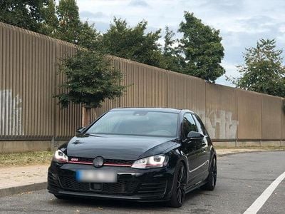 Gebraucht VW Golf VII GTI 230 PS (169 kW) 2017 Schwarz Kleinwagen
