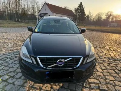 Używany Volvo XC60 Momentum 163 KM (119 kW) 2013 Czarny SUV