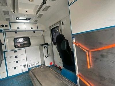 Second-hand VW Crafter 135 CP (99 kW) 2010 Andere farben Van