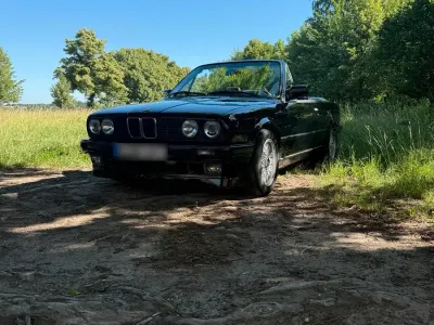 Gebraucht BMW 318 Cabriolet 113 PS (83 kW) 1991 Schwarz Cabrio