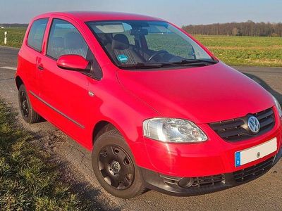 Gebraucht VW Fox 54 PS (39 kW) 2006 Rot Kleinwagen