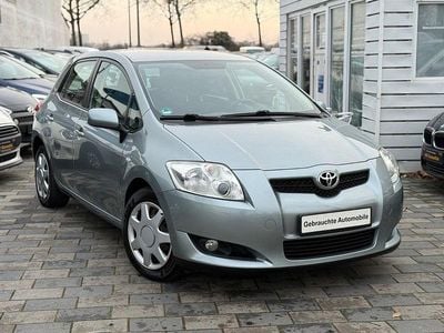 Silber Gebraucht 2009 Toyota Auris Life Kleinwagen | 6.900 € (Teuer)
