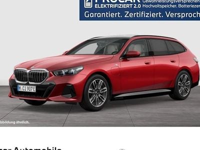 Gebraucht BMW 550e Comfort Edition 489 PS (359 kW) 2025 Rot Kombi
