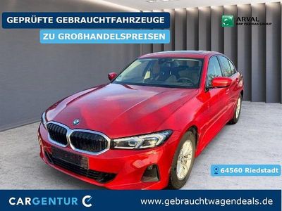 Gebraucht BMW 320 190 PS (139 kW) 2023 Melbourne rot metallic Limousine