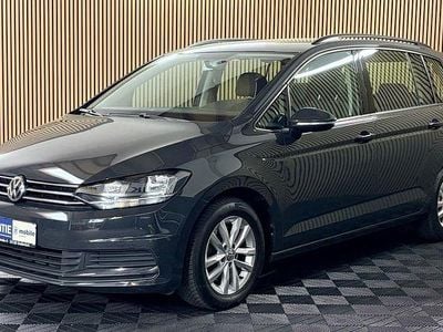 Gebraucht VW Touran Comfortline 150 PS (110 kW) 2019 Grau Van / Kleinbus