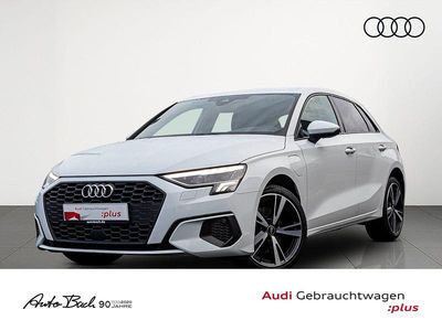 Gletscherweiß metallic Gebraucht 2022 Audi A3 S-Line Limousine | 21.870 € (Guter Preis)