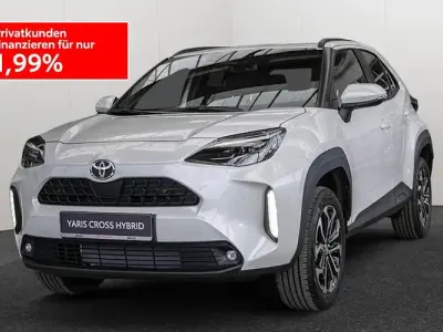 Neu Toyota Yaris Cross 130 PS (95 kW) 2025 Weiß SUV