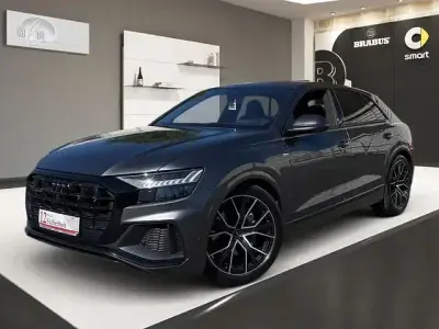 Second-hand Audi Q8 S-Line 286 CP (210 kW) 2022 Gri SUV