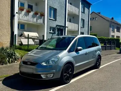 Second-hand Ford Galaxy 136 CP (100 kW) 2009 Argintiu Monovolum