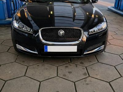 Gebraucht Jaguar XF 275 PS (202 kW) 2012 Rot Limousine