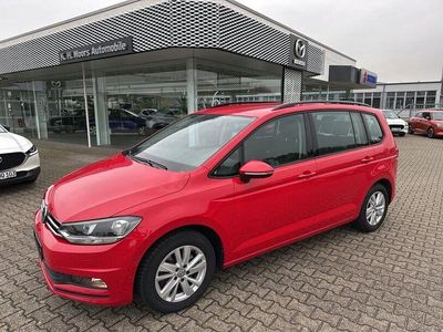 Rot Gebraucht 2019 VW Touran Comfortline Van / Kleinbus | 21.450 € (Fairer Preis)