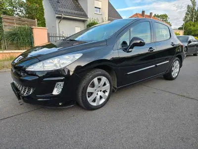 Gebraucht Peugeot 308 Premium 156 PS (114 kW) 2010 Schwarz Limousine