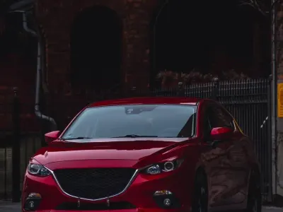 Używany Mazda 3 Center-Line 120 KM (88 kW) 2014 Czerwony Hatchback