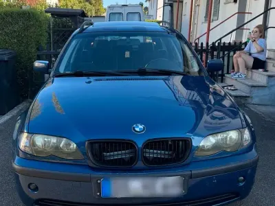 Gebraucht BMW 320 170 PS (125 kW) 2002 Blau Kombi