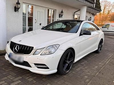 Usata Mercedes E350 AMG 265 CV (194 kW) 2012 Bianco Coupé