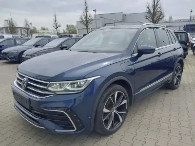 Second-hand VW Tiguan R-line 150 CP (110 kW) 2022 Albastru SUV