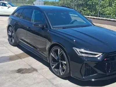 Używany Audi RS6 Sport 600 KM (441 kW) 2021 Czarny Kombi
