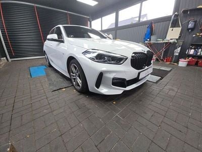 Gebraucht BMW 118 M Sport 136 PS (100 kW) 2021 Weiß Kleinwagen