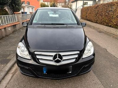 Mercedes B180