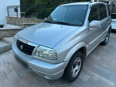 Usata Suzuki Grand Vitara 129 CV (94 kW) 2004 Argento SUV